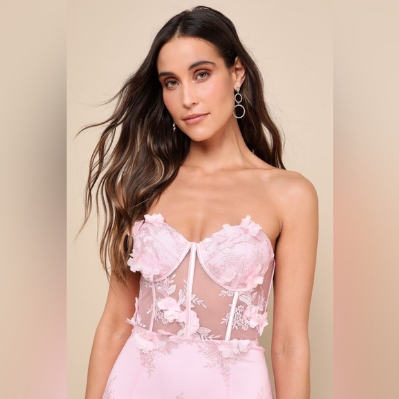 Sz L NWOT Lulus Radiant‎ Expectations Pink Embroidered Floral Bustier Maxi Dress - Picture 3 of 6